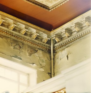 Aula - vor der Restaurierung 1994, Halle/S.