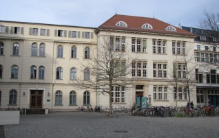 Universität – Ein Gebäudekomplex erstrahlt wieder in altem Glanz